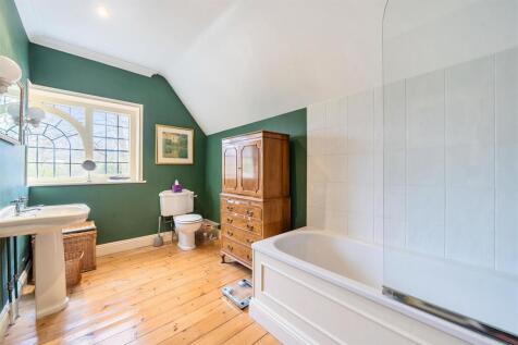 Bath/Shower Room