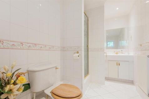 Bedroom Three Ensuite Bath/Shower Room