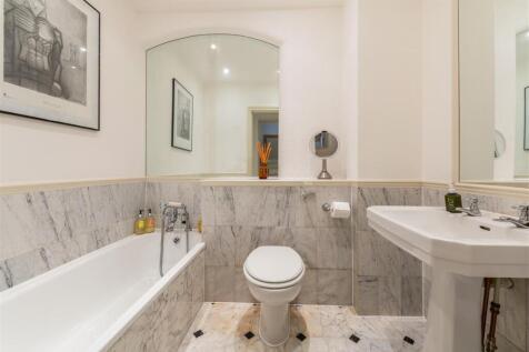 Bath/Shower Room