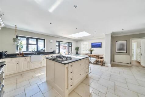 Kitchen/Breakfast/Family Room