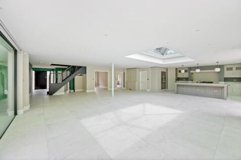 Warren Drive, Tudor House-025.jpg