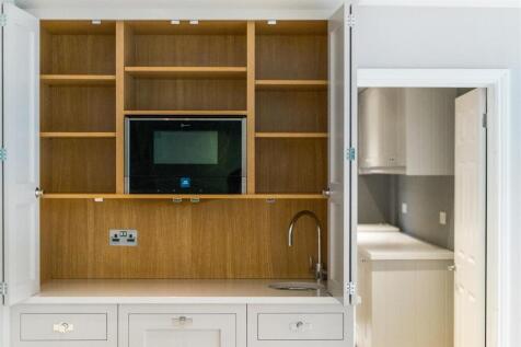 Open-Plan Kitchen/Living/Dining Room