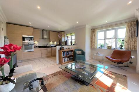 Open-Plan Kitchen/Living Room