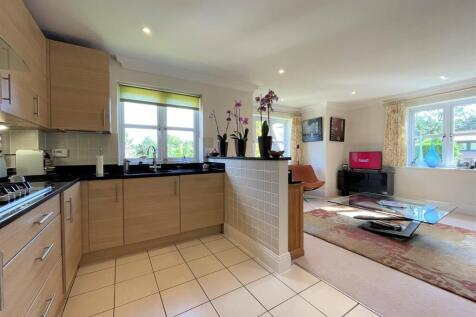 Open-Plan Kitchen/Living Room