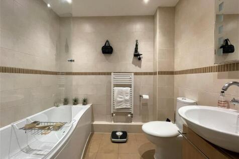 Bath/Shower Room