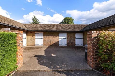 Maybury Farm, The Stables