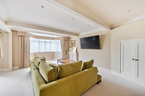 TV/Family Room