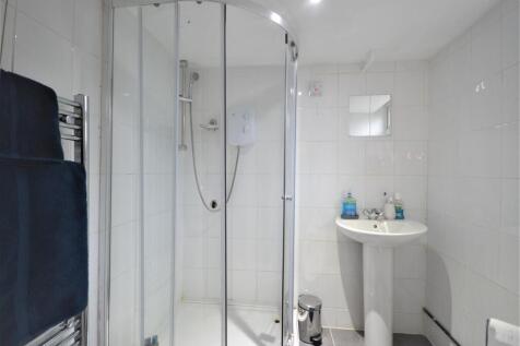 Bedroom Four Ensuite
