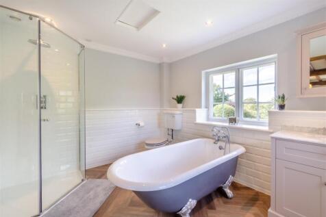 Main Ensuite