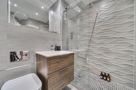Ensuite Shower Room