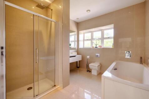 Family Bath/Shower Room