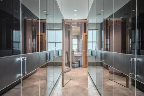 Principle Bedroom Dressing Room