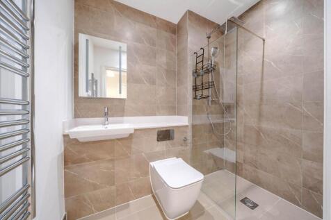Shower room 2