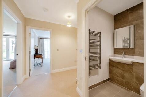 Shower room 2