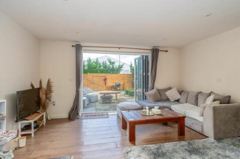 Living Room (view a)