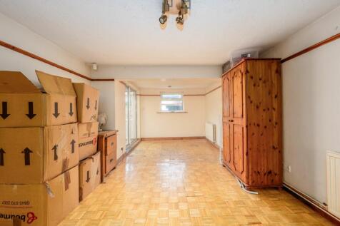 Dining Room (view c)