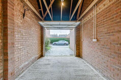 Garage (view a)