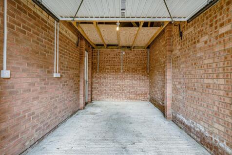 Garage (view b)