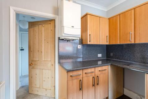 Kitchen (view b)