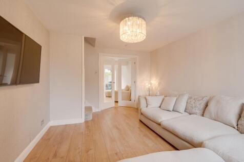 Living Room (view b)