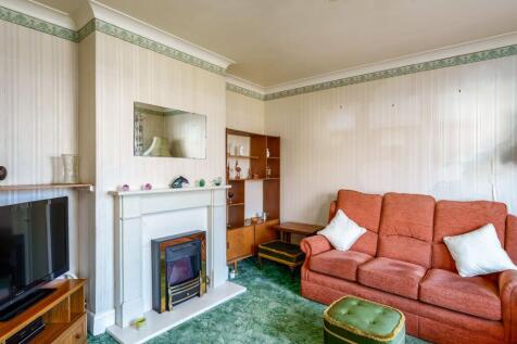 Living Room (view b)
