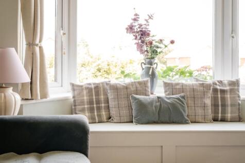 Living Room Window Seat