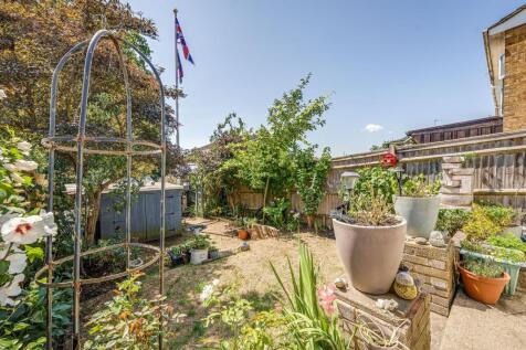 Garden (view a)
