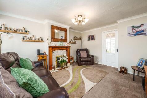 Living Room (view b)