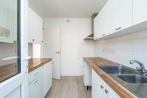 Kitchen (view b)