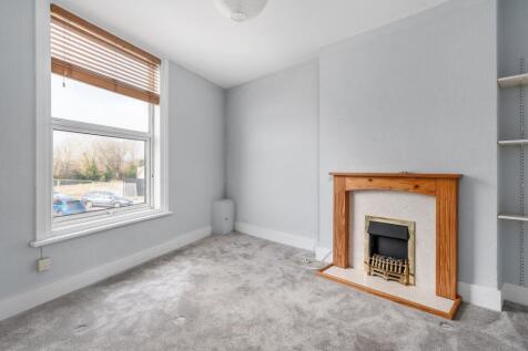 Living Room (view a)