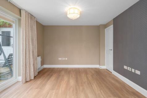 Living Room (view a)