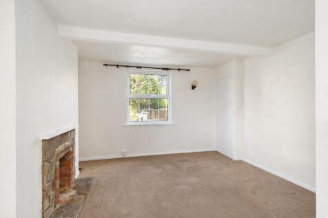 Living Room (view b)