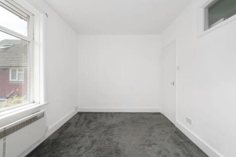 Living Room (view b)