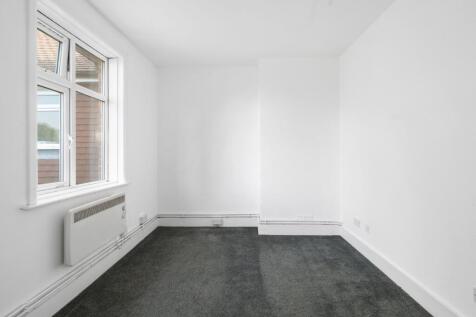 Bedroom (view a)