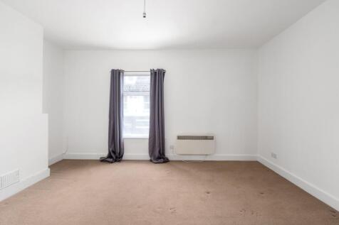 Bedroom (view a)