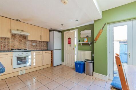 Summerfield Avenue 40-10.jpg