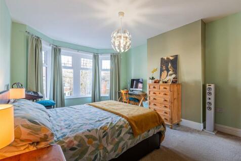 Llwyn Y Grant Place 11-22.jpg