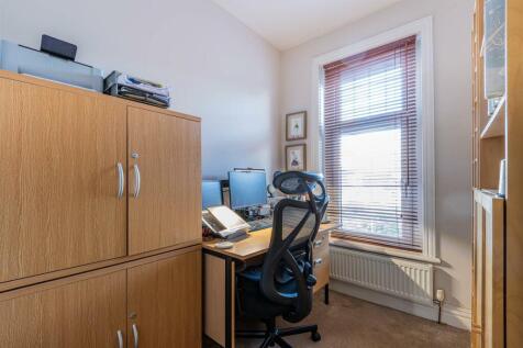 Llwyn Y Grant Place 11-23.jpg