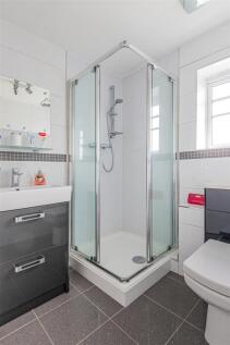 Clos Avro 24 Bedroom-3.jpg