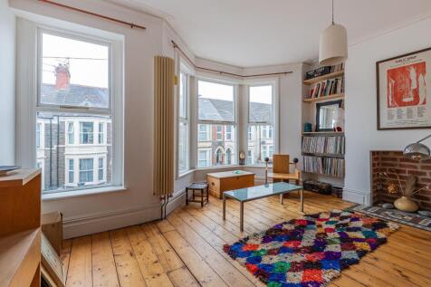 Mackintosh Place 214-4.jpg