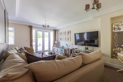 Craiglee Drive 42a-2.jpg