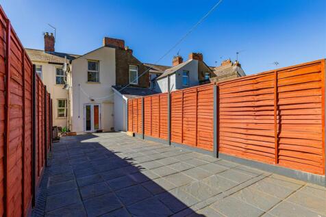 Moorland Road 81-14.jpg