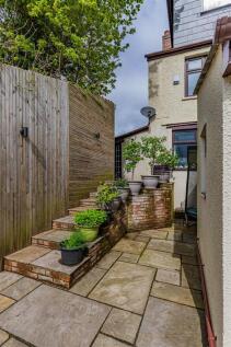 Ambleside Avenue 7-5.jpg