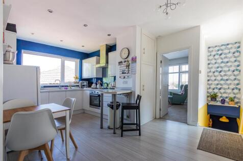 Carisbrooke Way 15B (14 of 20).jpg