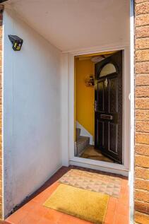 Carisbrooke Way 15B (20 of 20).jpg