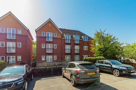 Halliard Court 49-16.jpg