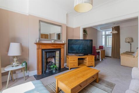 Amesbury Road 1-21.jpg