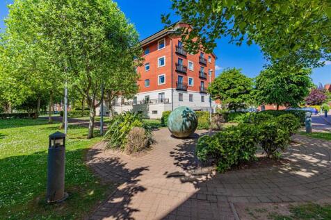 Henke Court 130-17.jpg