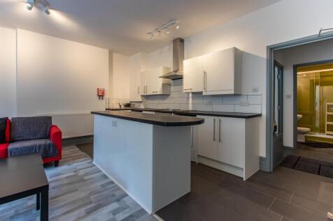 Richmond Road 21, 4 kitchen.jpg