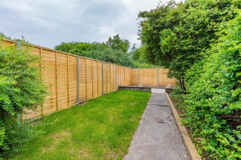 Moorland Road 205-2.jpg